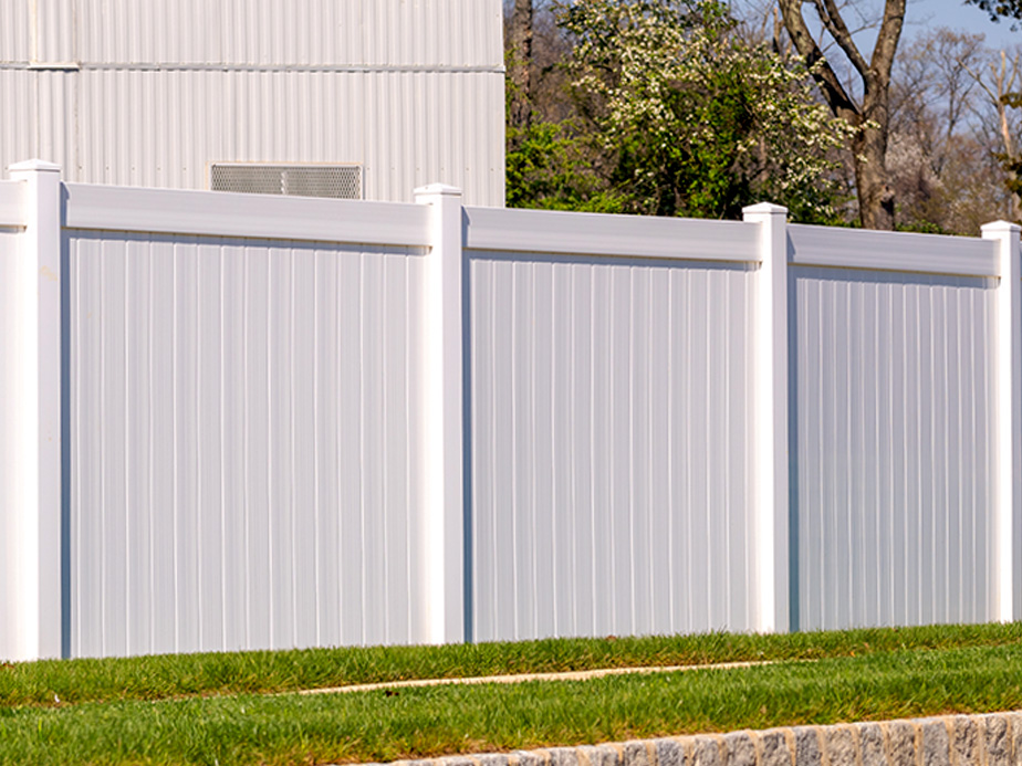 Vinyl fence company in the Greater Houston area.