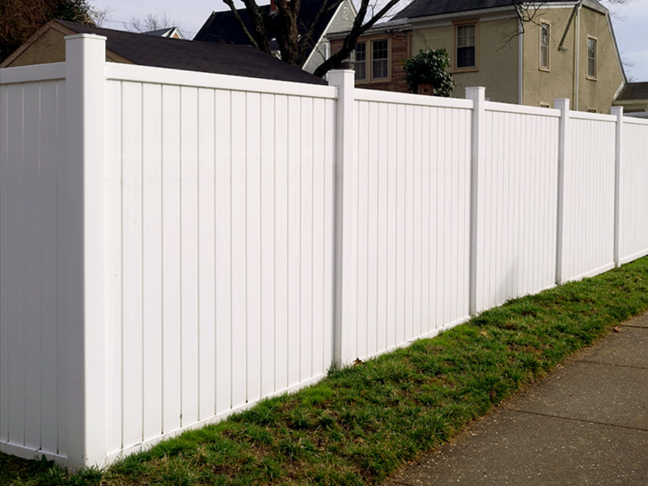 Vinyl Fence Contractor in Greater Houston