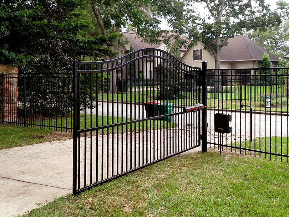 Estate and Residential Automated Gate installation company for the Greater Houston area.