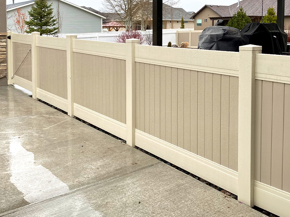 Needville TX Vinyl Fences